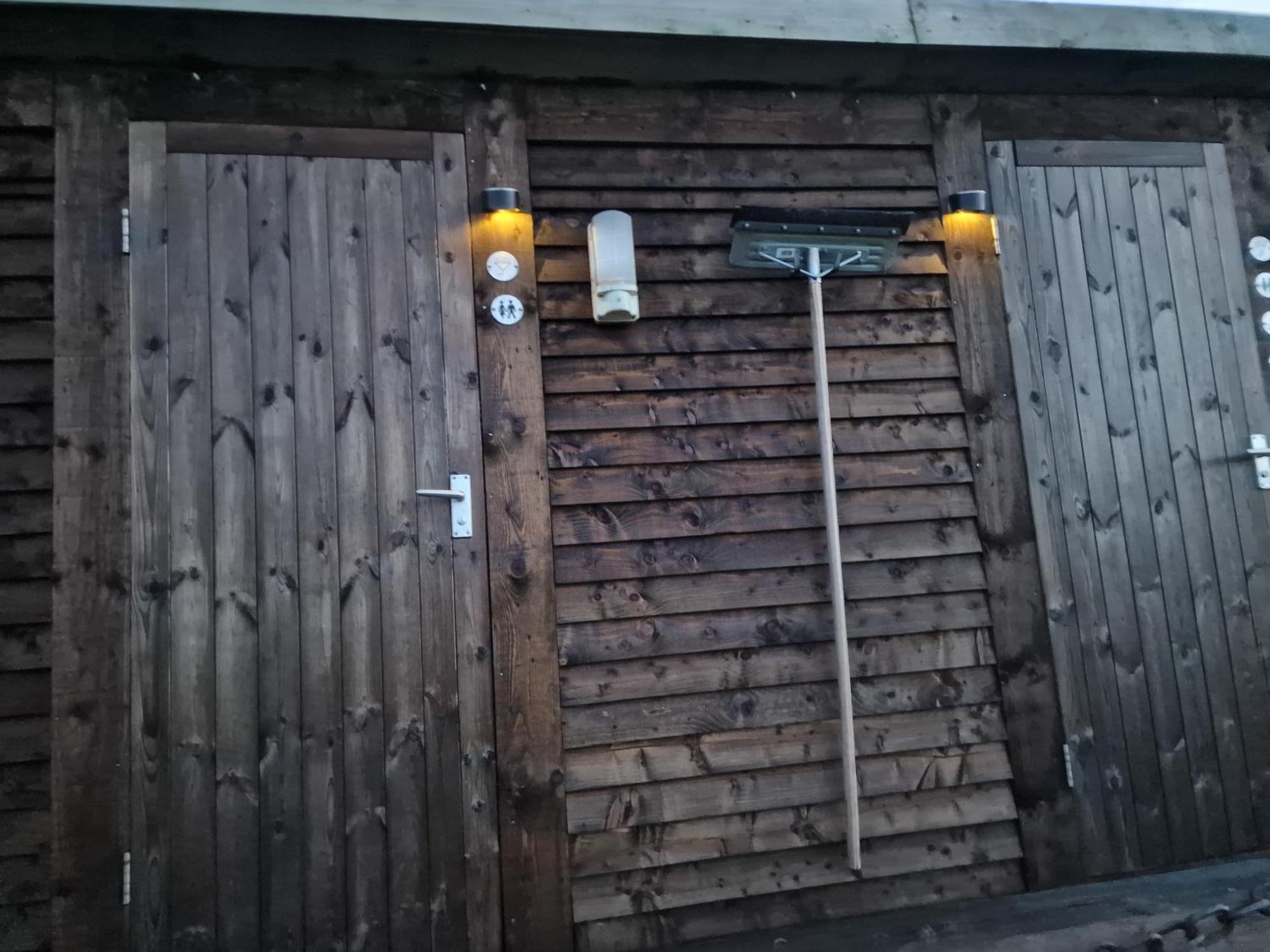 Beautiful 1-Bed Bell Tent In Holyhead Kültér fotó