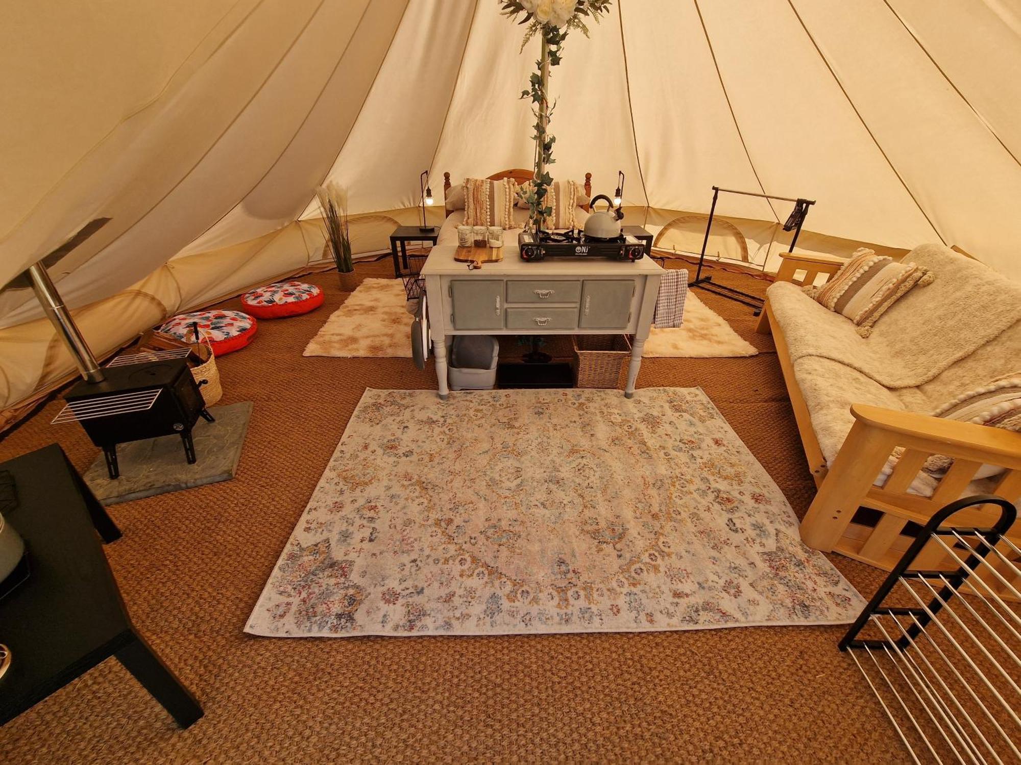 Beautiful 1-Bed Bell Tent In Holyhead Kültér fotó